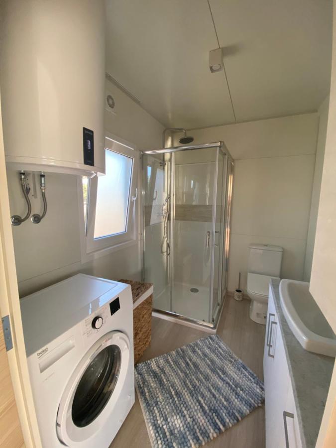 Amore Del Mare, Seaside Family Pace, Free Parking And Wifi In Camp Dalmatino Drage Exterior foto