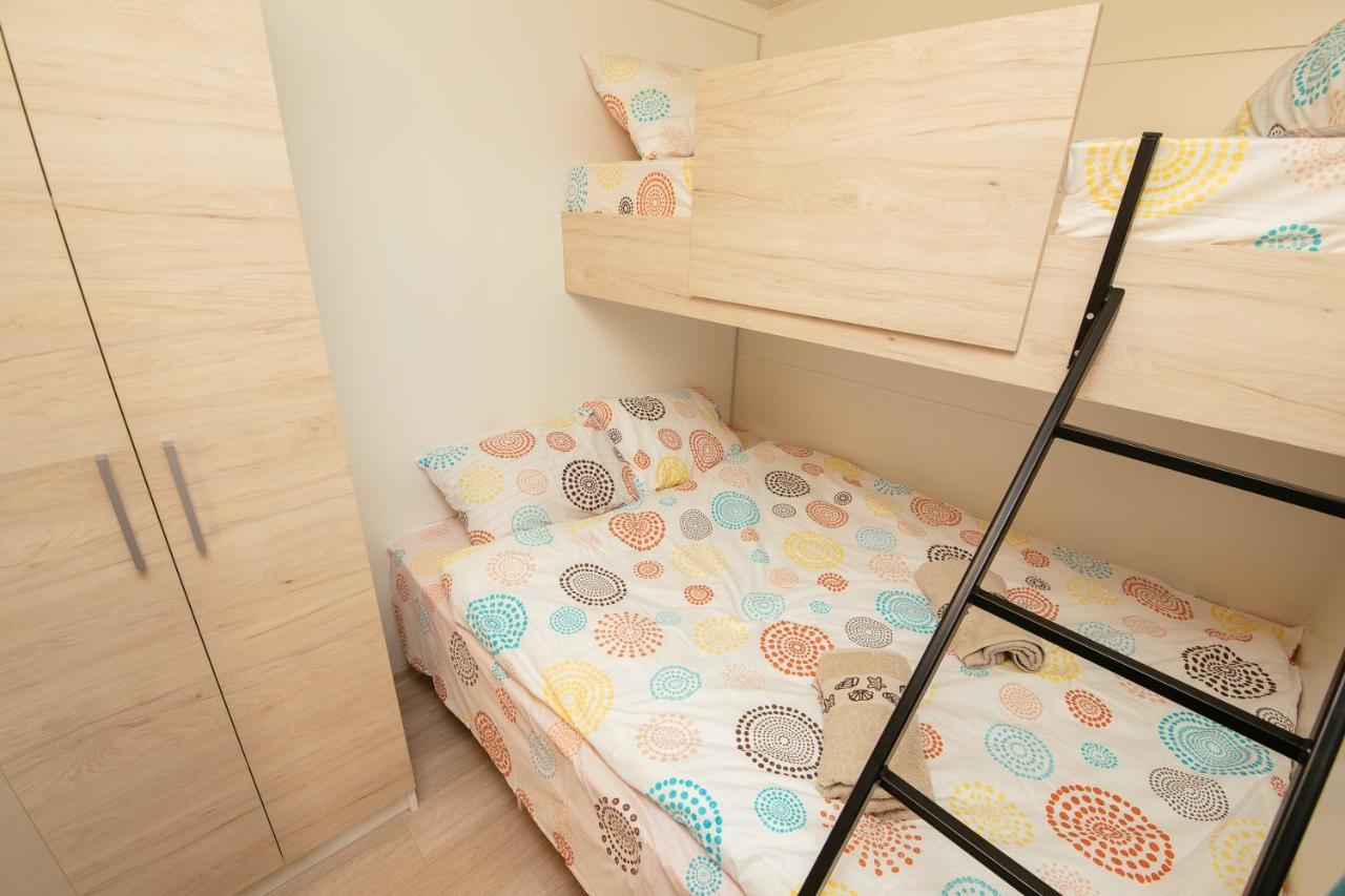 Amore Del Mare, Seaside Family Pace, Free Parking And Wifi In Camp Dalmatino Drage Exterior foto