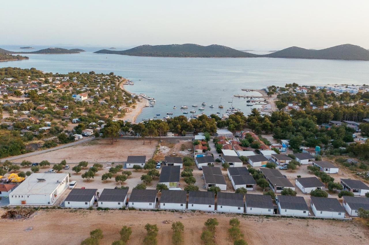 Amore Del Mare, Seaside Family Pace, Free Parking And Wifi In Camp Dalmatino Drage Exterior foto