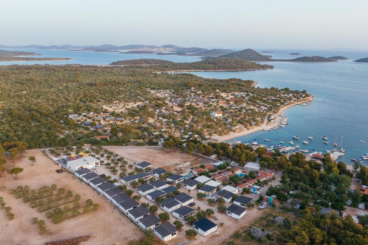 Amore Del Mare, Seaside Family Pace, Free Parking And Wifi In Camp Dalmatino Drage Exterior foto