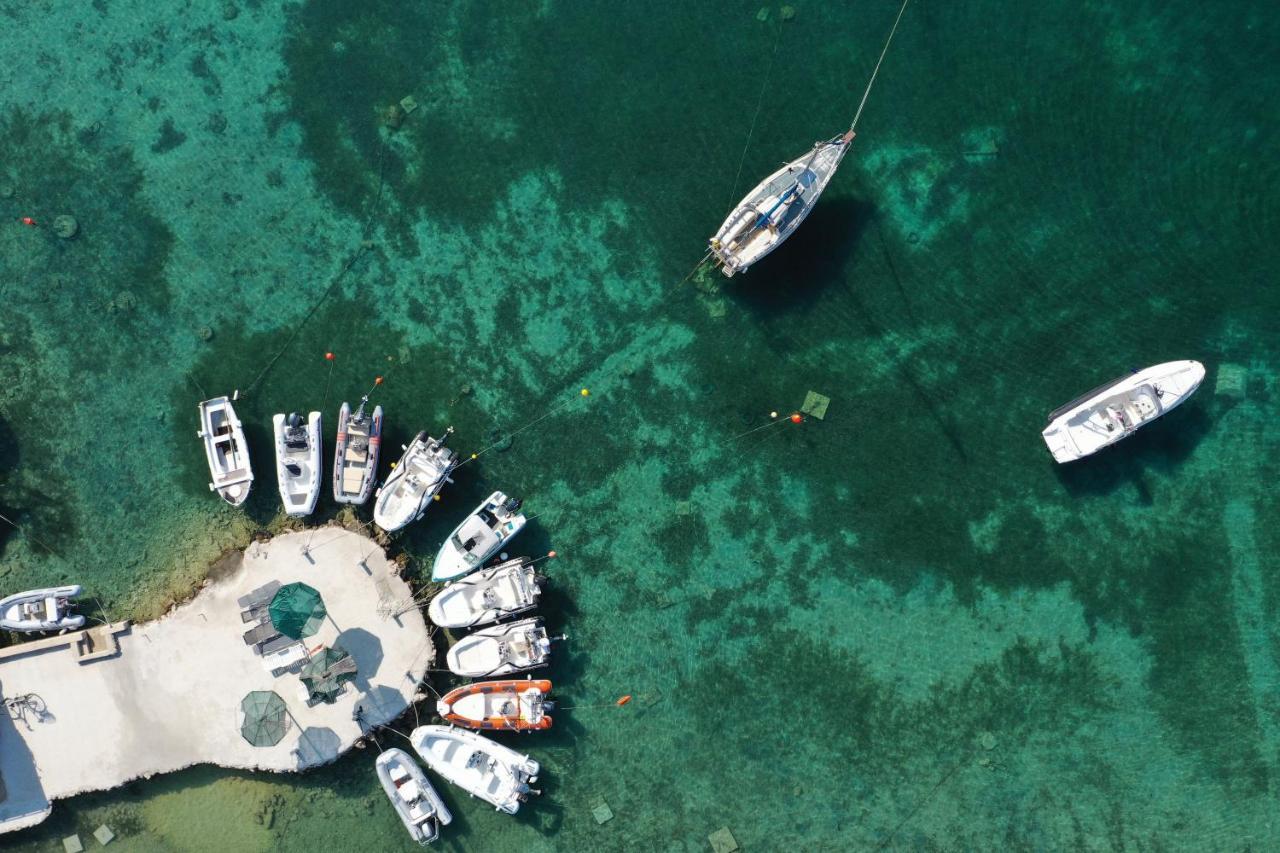 Amore Del Mare, Seaside Family Pace, Free Parking And Wifi In Camp Dalmatino Drage Exterior foto
